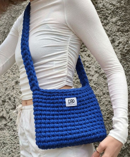 Crochet crossbody bag - blue